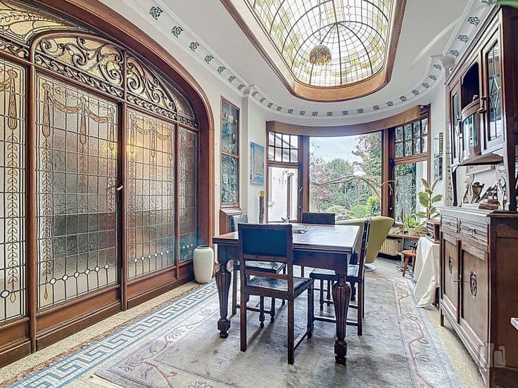 Elegant Townhouse - garden - 6 bedr - 325m²