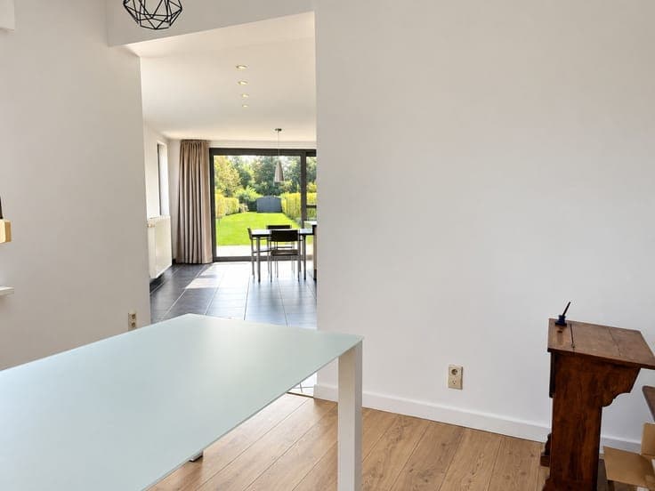 Spacious family home with character and beautiful garden!
