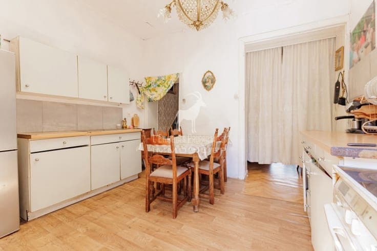 2-bedroom house with courtyard for sale in Marchienne-au-Pon
