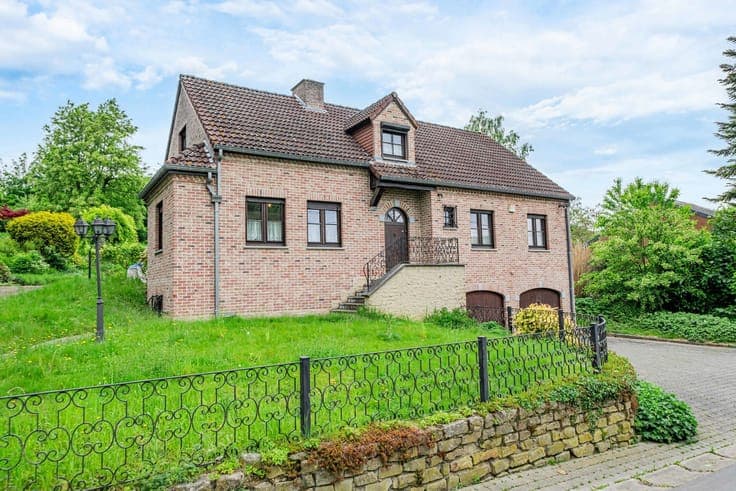 House in Orp-le-Grand