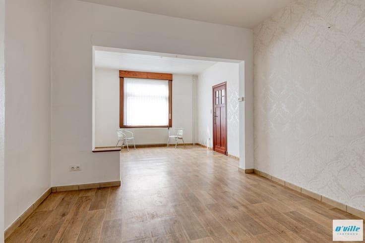 COSY STYLISH HOUSE WITH A WONDERFUL SPACIOUS GARDEN