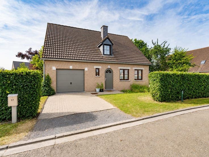 Charmante villa 4 façades avec jardin et garage