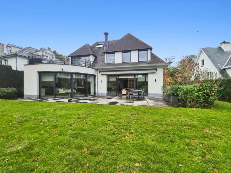 Exceptional Villa in Uccle – Léo Errera District