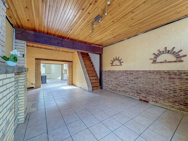 BONNE MAISON 2F AVEC JARDIN