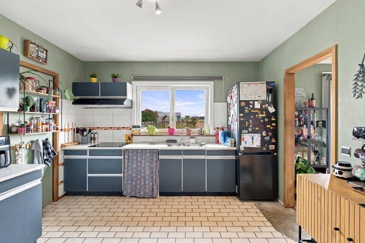 3-bedroom bungalow with a 70 m² multi-purpose area