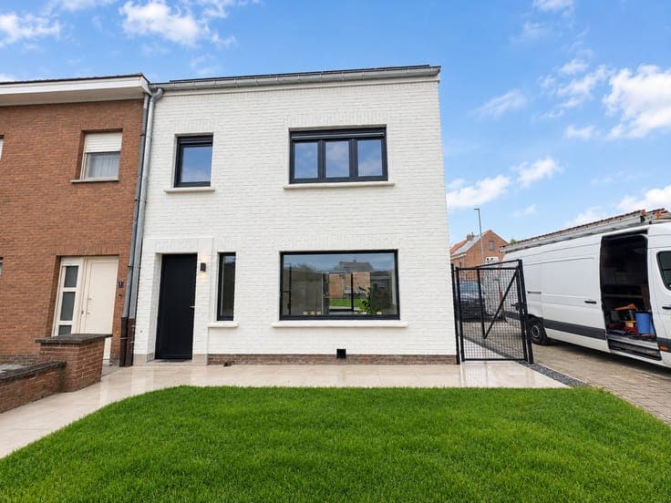Gerenoveerde, ruime woning met 3 slaapkamers in Ledegem
