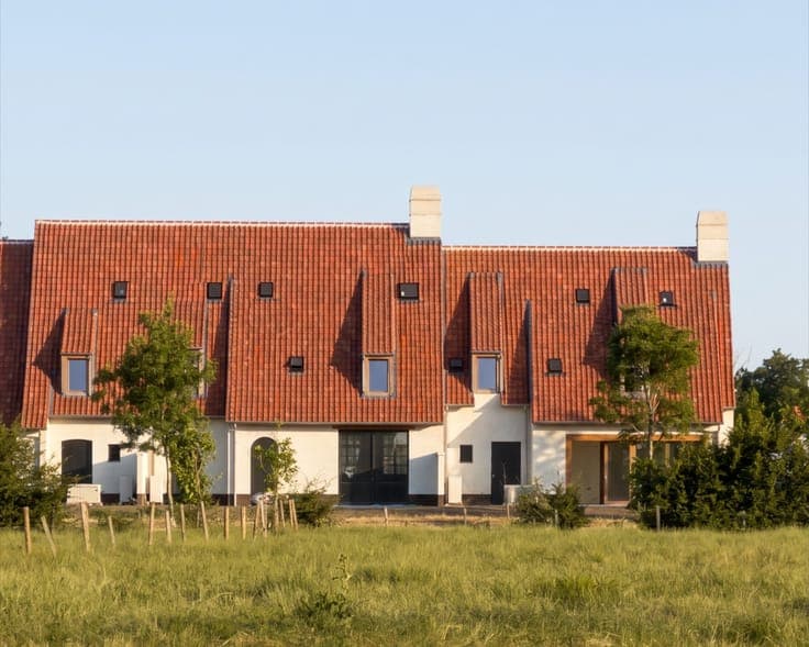 Kwaliteitsvol woonproject met zes landelijke woningen in ...