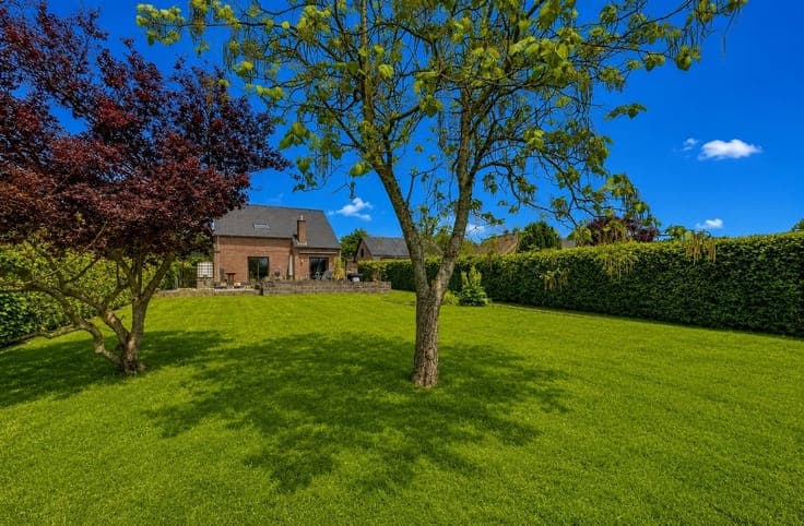 JOLIE VILLA AVEC JARDIN