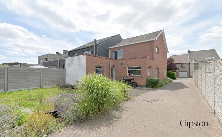 House in Zele