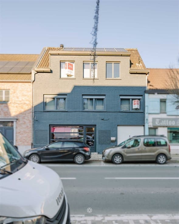Commercial house with residence in downtown Destelbergen