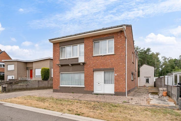 Vrijstaande woning met mooie tuin in Hulshout
