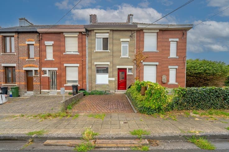 FOR SALE: Detached house in Vottem with potential!