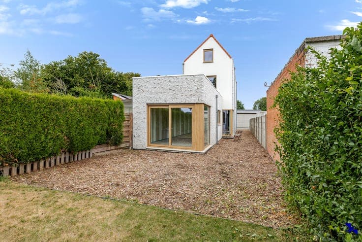 Stylishly renovated house in a green location in Zele-Heikan