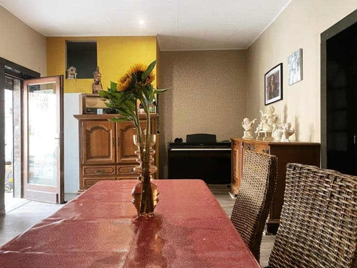 House in Courcelles