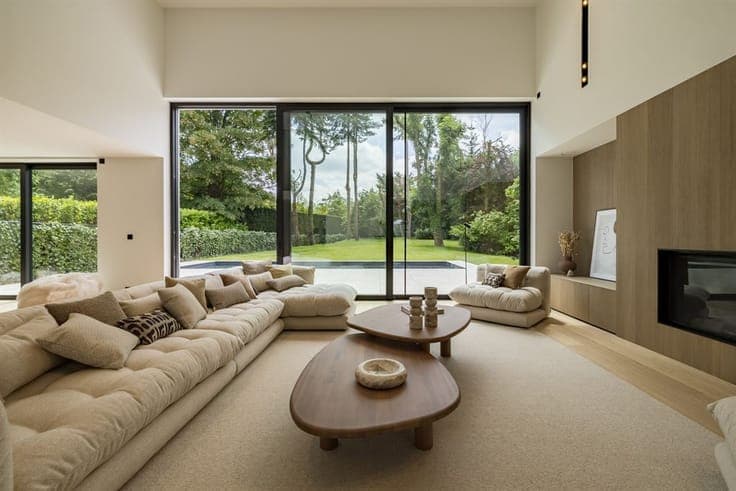 Prince d’Orange – Contemporary Villa with clean architectura