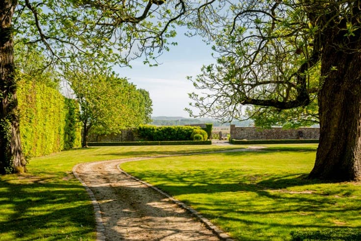 Beautiful exclusive square farmhouse