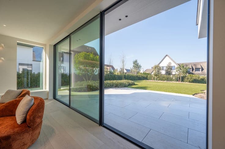 New-build villa with luxury finishes and garden in Het Zoute