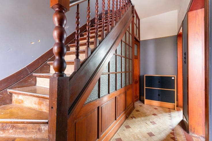 Former mansion house with enormous potential