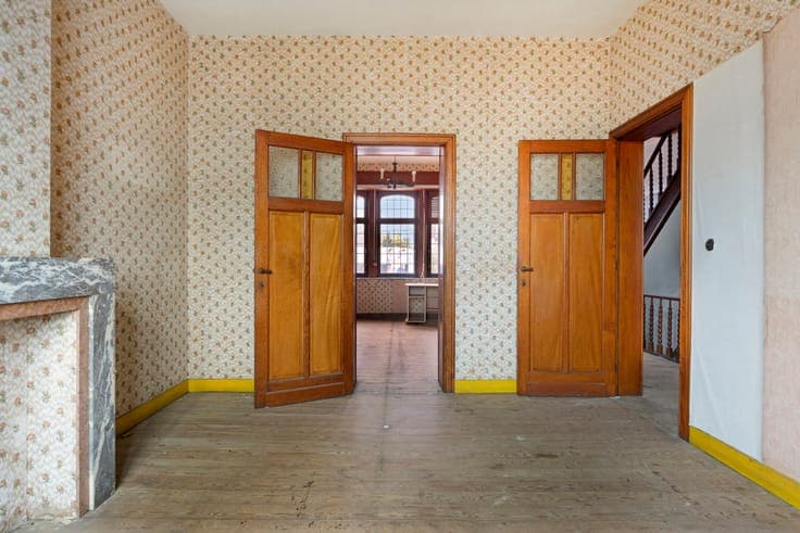 Former mansion house with enormous potential
