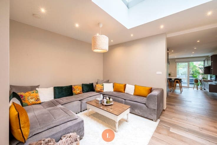 Instapklare woning met 3 slaapkamers, tuin en autostaanpl...