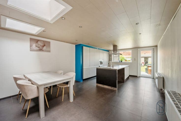 Move-in-ready character home with a garden and 4 bedrooms in