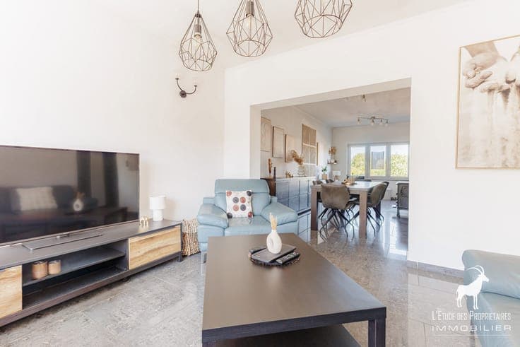Villa for sale in Arsimont.