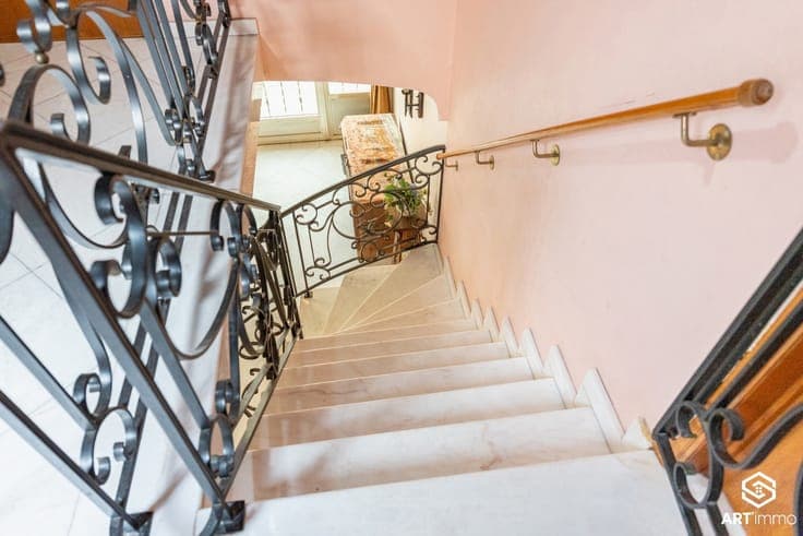 MAGNIFIQUE MAISON – POSS. 4 CH – 2 GARAGES – JARDIN – PEB E