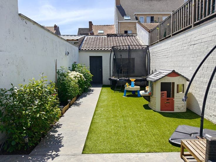 Ready-to-move-in family home with 3 bedrooms, sunny garden,