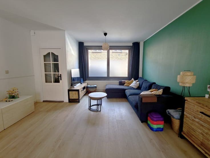 Ready-to-move-in family home with 3 bedrooms, sunny garden,