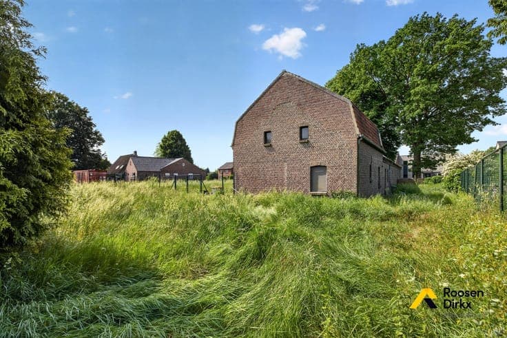 Toffe te renoveren gevelhoeve met woonst op perceel van b...