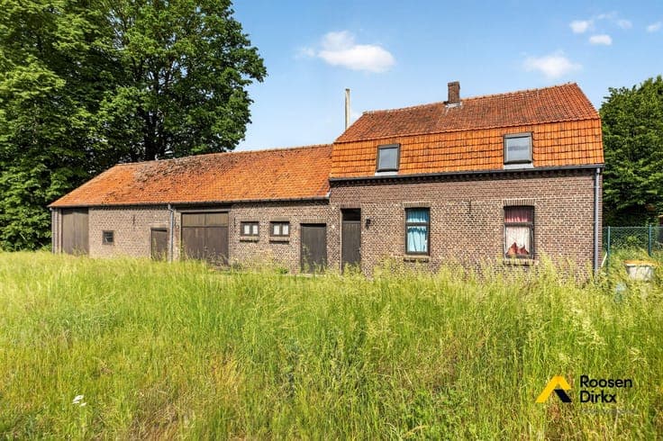Toffe te renoveren gevelhoeve met woonst op perceel van b...