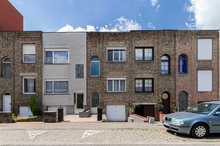 Te moderniseren woning (156 m²) met 3 slaapkamers, garage en