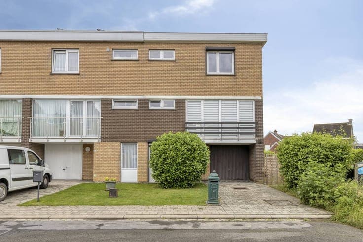 Ready to move in first floor apartment for sale in Oudenaard