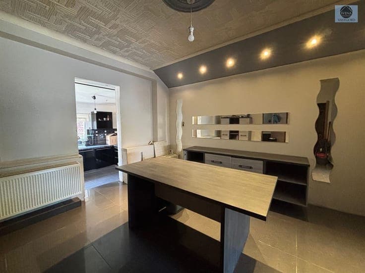 HOUSE TO REFRESH WITH 3 BEDROOMS AND GARDEN