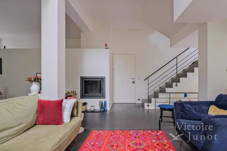 Elegant 4-Bedroom House with Garden in Uccle