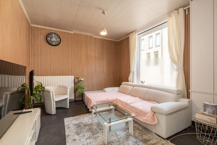 House with 3 bedrooms within walking distance of the centre