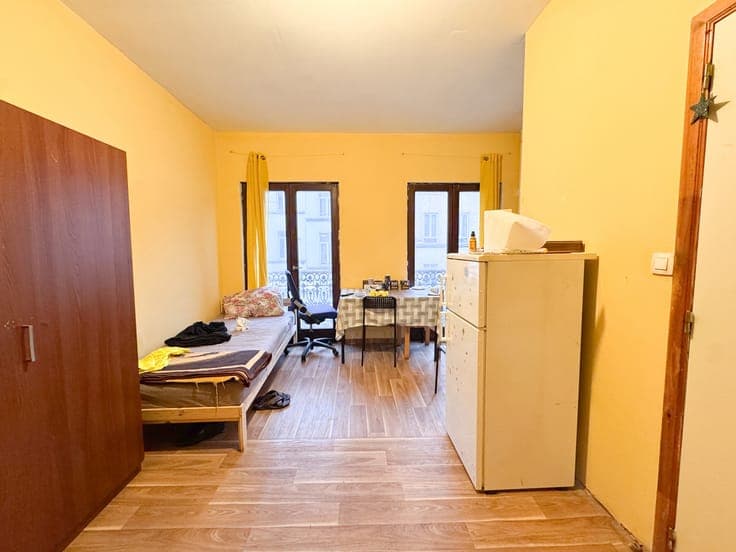 INVESTMENT PROPERTY WITH 9 APARTMENTS – STRONG RENTAL POTENT