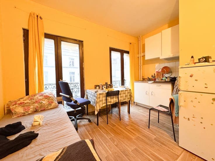 INVESTMENT PROPERTY WITH 9 APARTMENTS – STRONG RENTAL POTENT