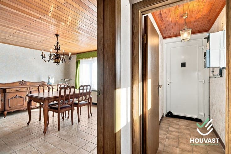 Te koop – te renoveren woning met bouwgrondpotentieel in ...