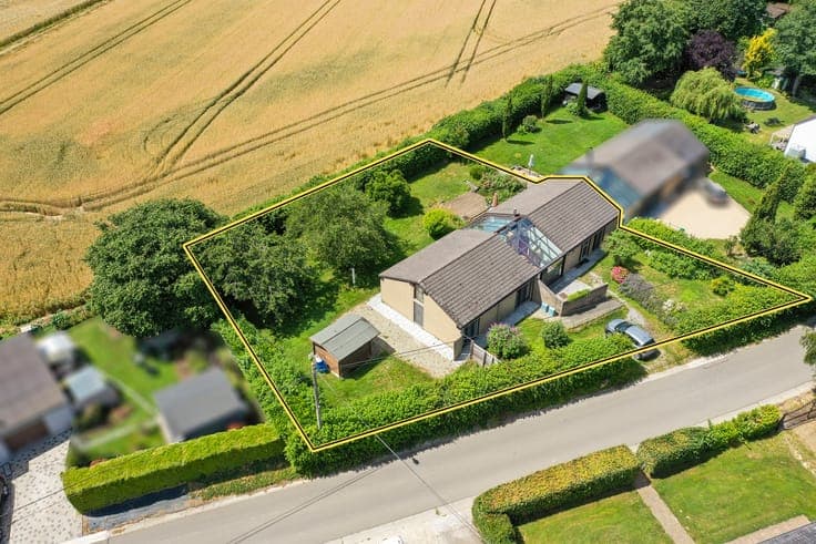 Beautiful and bright bungalow in a quiet location