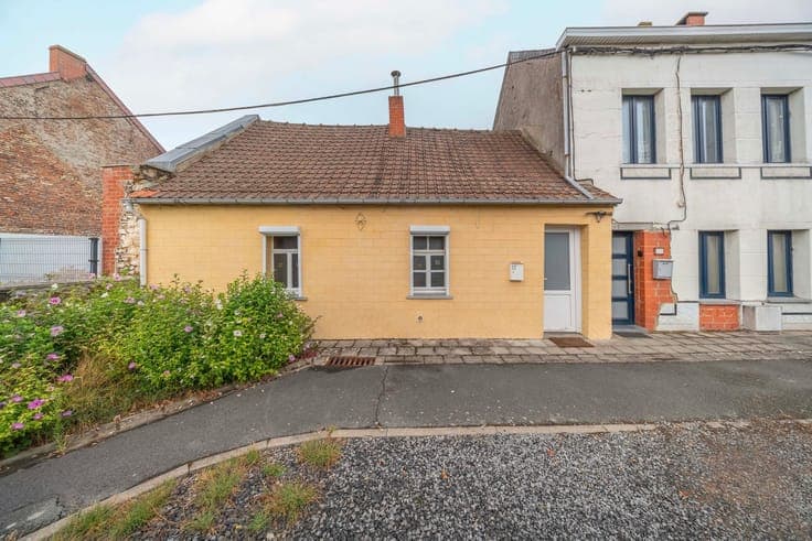 Petite maison plain-pied, 1 chambre son beau jardin et son g