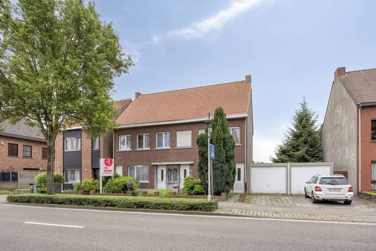 House to renovate for sale in Wuustwezel!