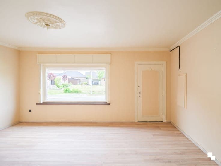 Ruime, te renoveren woning in het mooie Asper