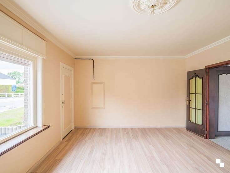 Ruime, te renoveren woning in het mooie Asper