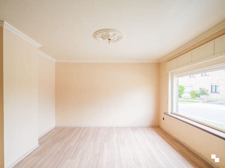 Ruime, te renoveren woning in het mooie Asper