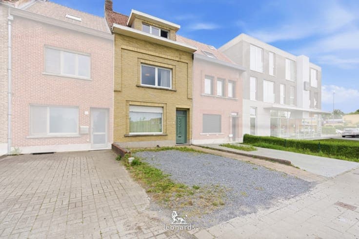 Family home on the Pottelberg near major access roads