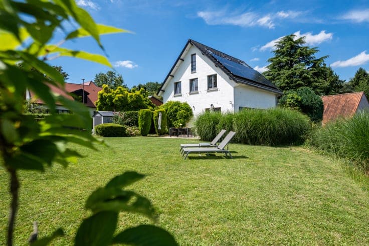 Beersel – charming VILLA (4 bed/1 bath/1 shower) on 1135 m²