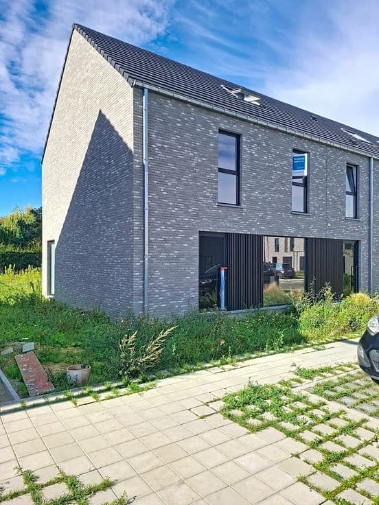 4 slaapkamers mogelijk, veel bergruimte
