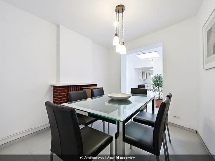 2-bedroom house to restore ideal for an investor