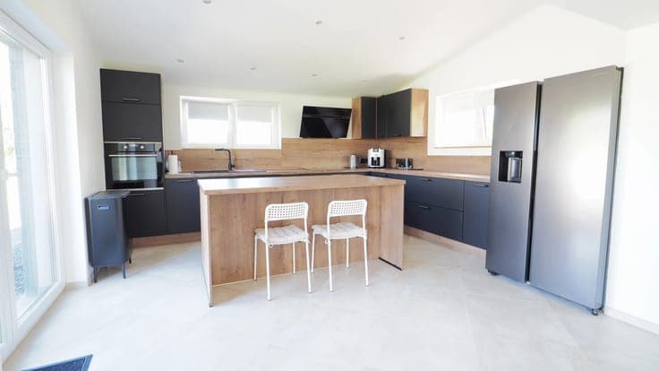 Sale - House Halanzy - 519,000 €